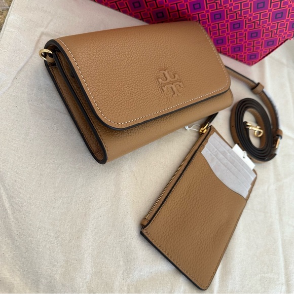 New Tory Burch the flat wallet crossbody include zip cardholder - Picture 3 of 7